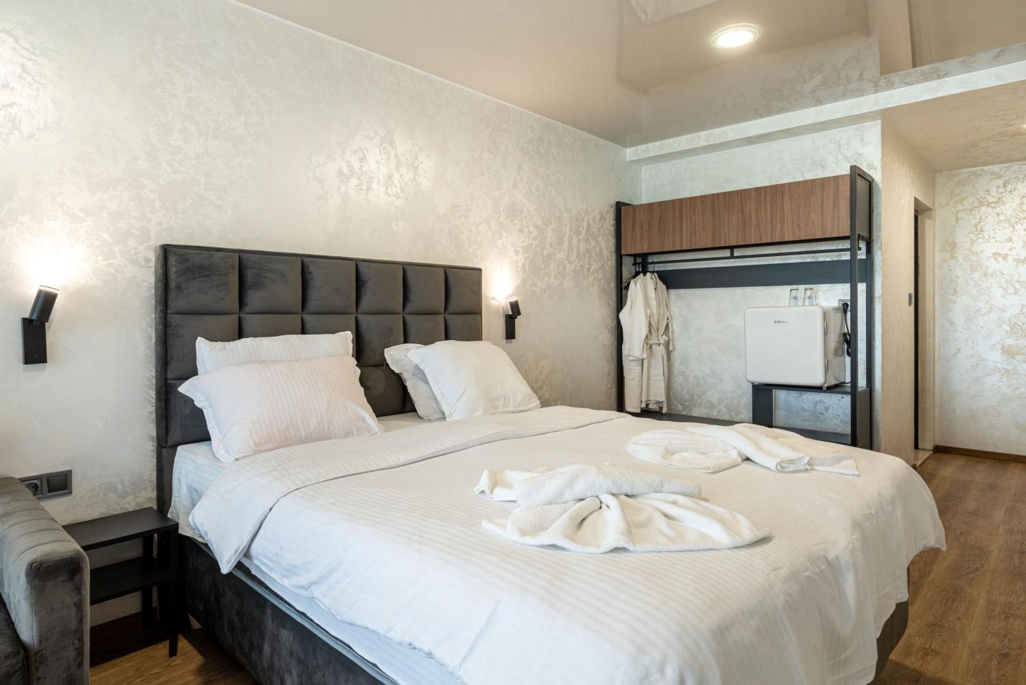 Hotel Royal Bath Banya  Bagian luar foto