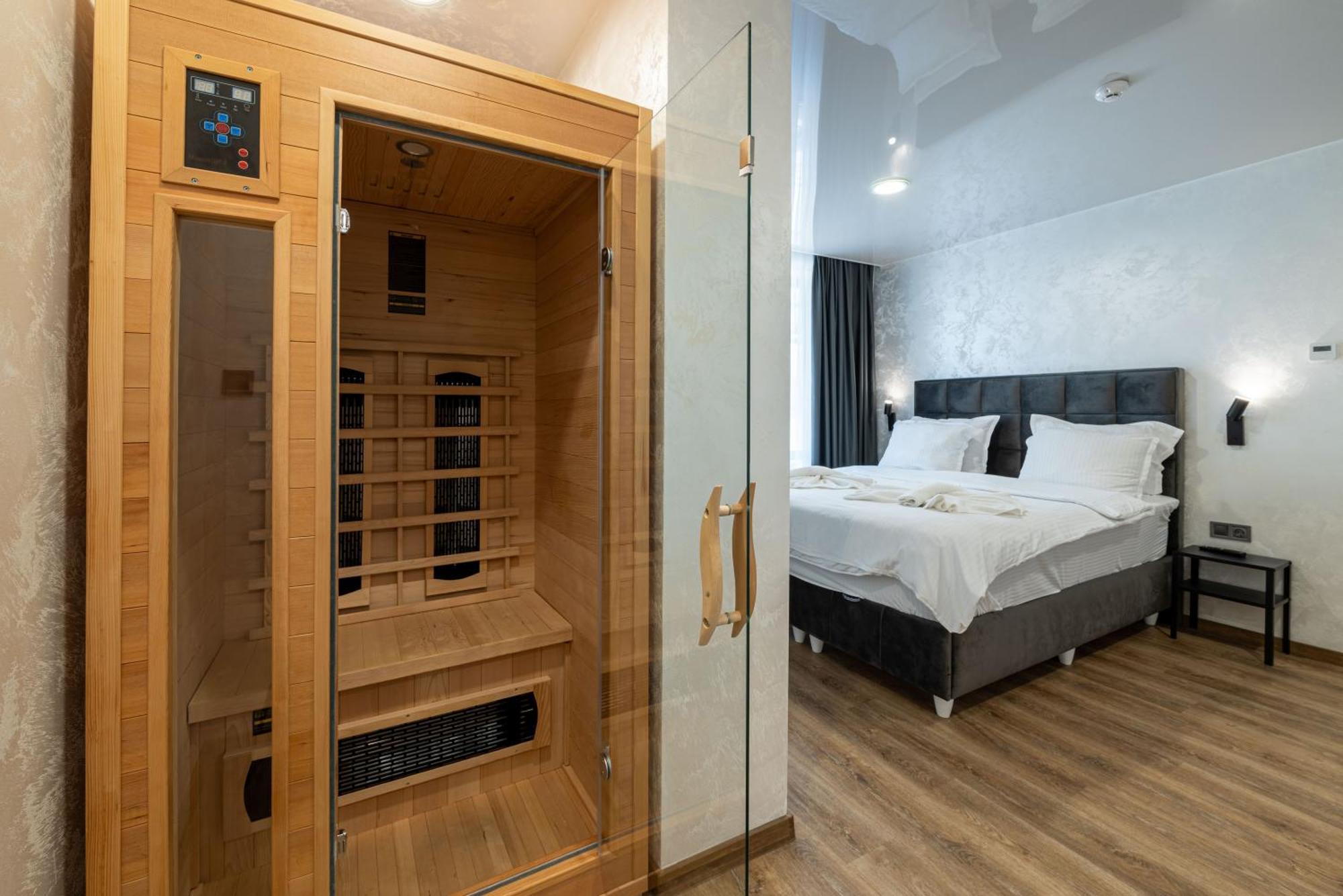 Hotel Royal Bath Banya  Bagian luar foto