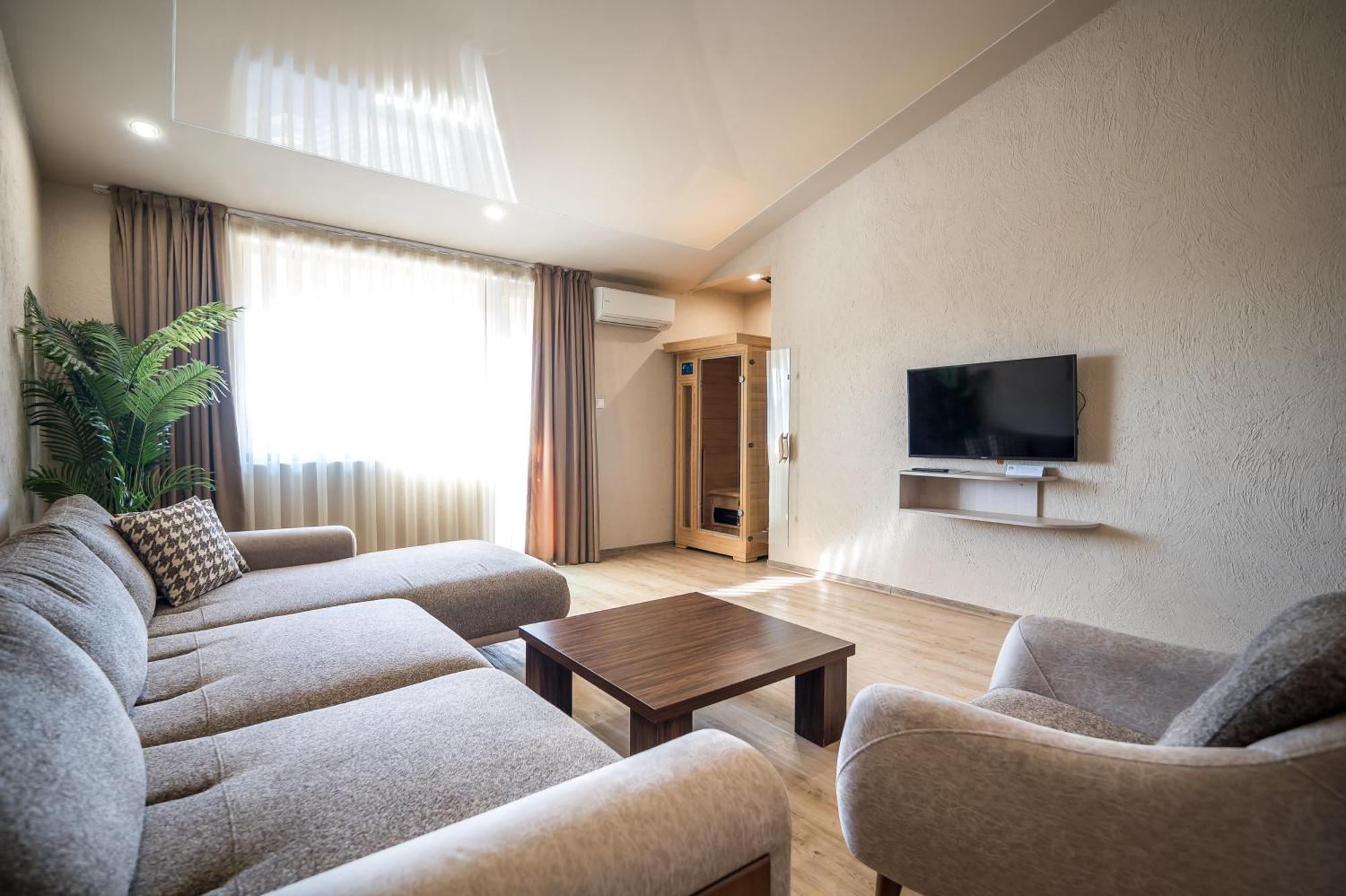 Hotel Royal Bath Banya  Bagian luar foto